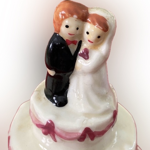 Vintage wedding engagement ring box keeper trinket keepsake box fairy ceramic - Picture 2 of 11